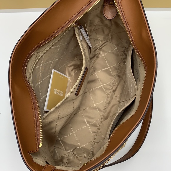 MICHAEL KORS Metallic Logo Chain Tote Bag & LARGE DOUBLE ZIP WRISTLET WALLET - Picture 5 of 16